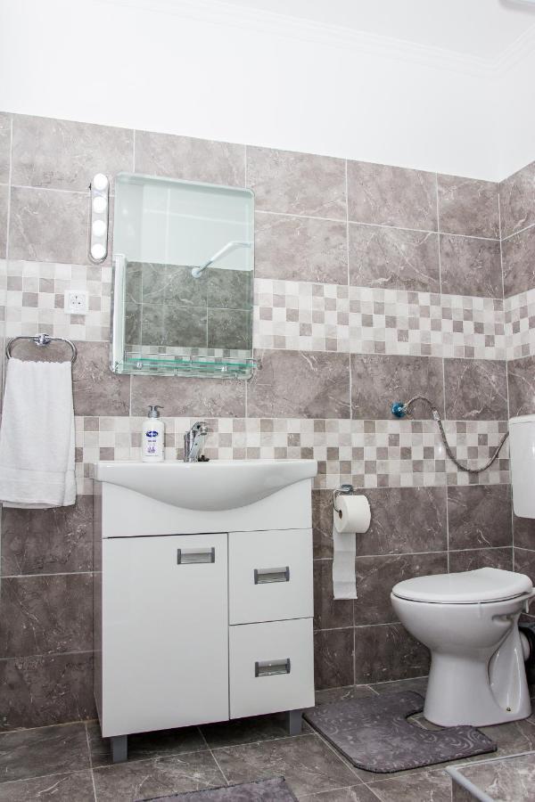 Feher Akac Guest House Palić Exteriér fotografie
