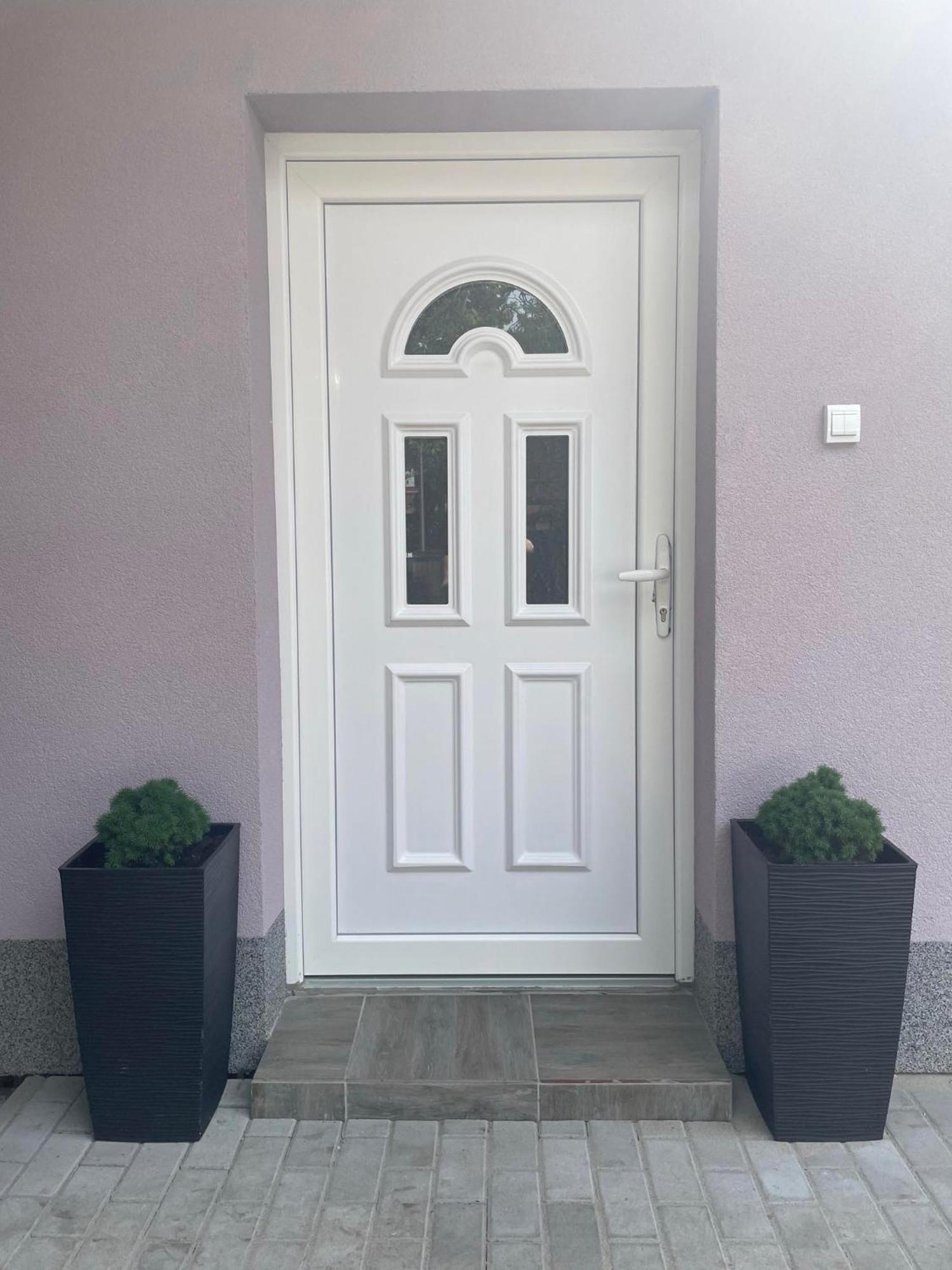 Feher Akac Guest House Palić Exteriér fotografie